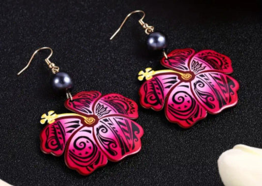 Tribal Hibiscus Flower Earrings with Tahtian Pearl